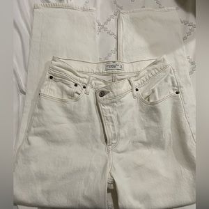 Abercrombie 90s Straight Ultra High Rise Jean